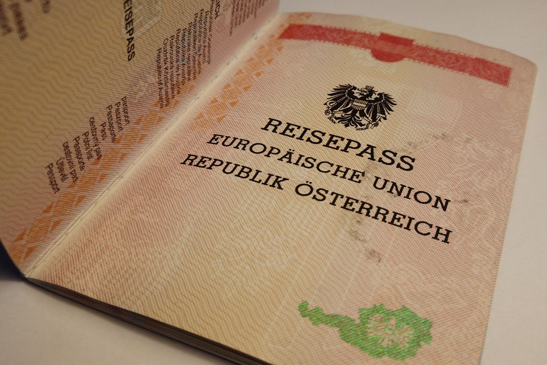 Foto Reisepass Österreich, Staatsbürgerschaft für NS-Opfer